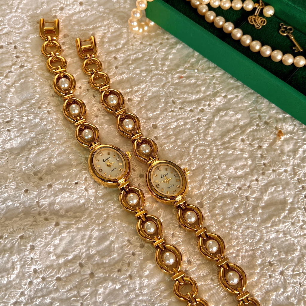 Perle Oval Gold Chain Watch